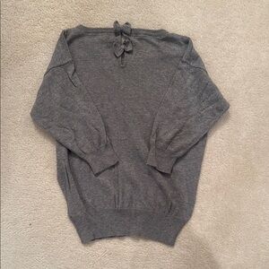 H81 Vintage Gray Knit Sweater with Bow detail on back Y2K